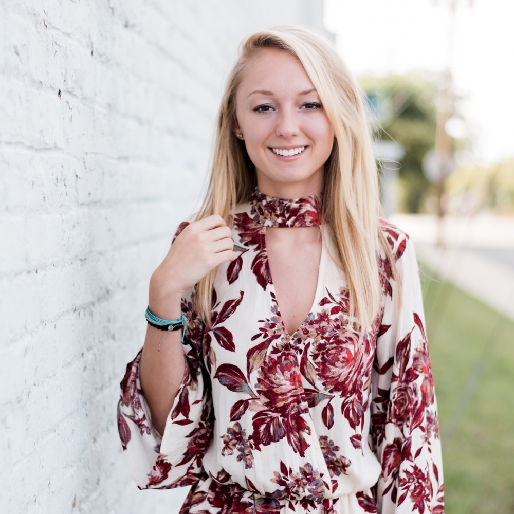 Meet your Posher, Lauren